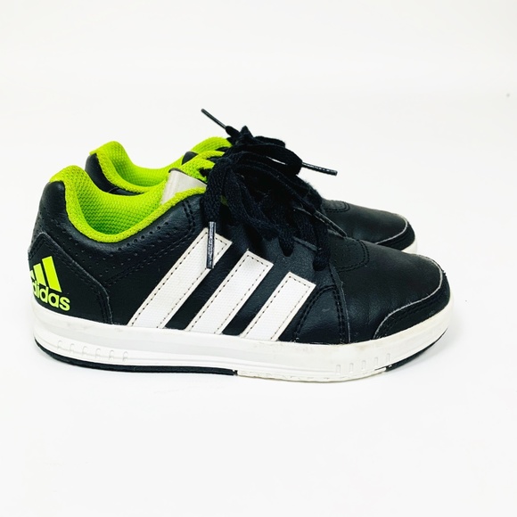 23m001 adidas